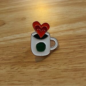 Starbucks Heart MUG Award Lapel Apron Pin